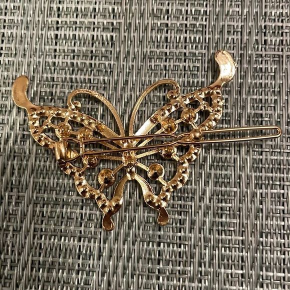 #22 Set of 2 NWOT Sparkly Bling Butterly Barrettes - Picture 9 of 16